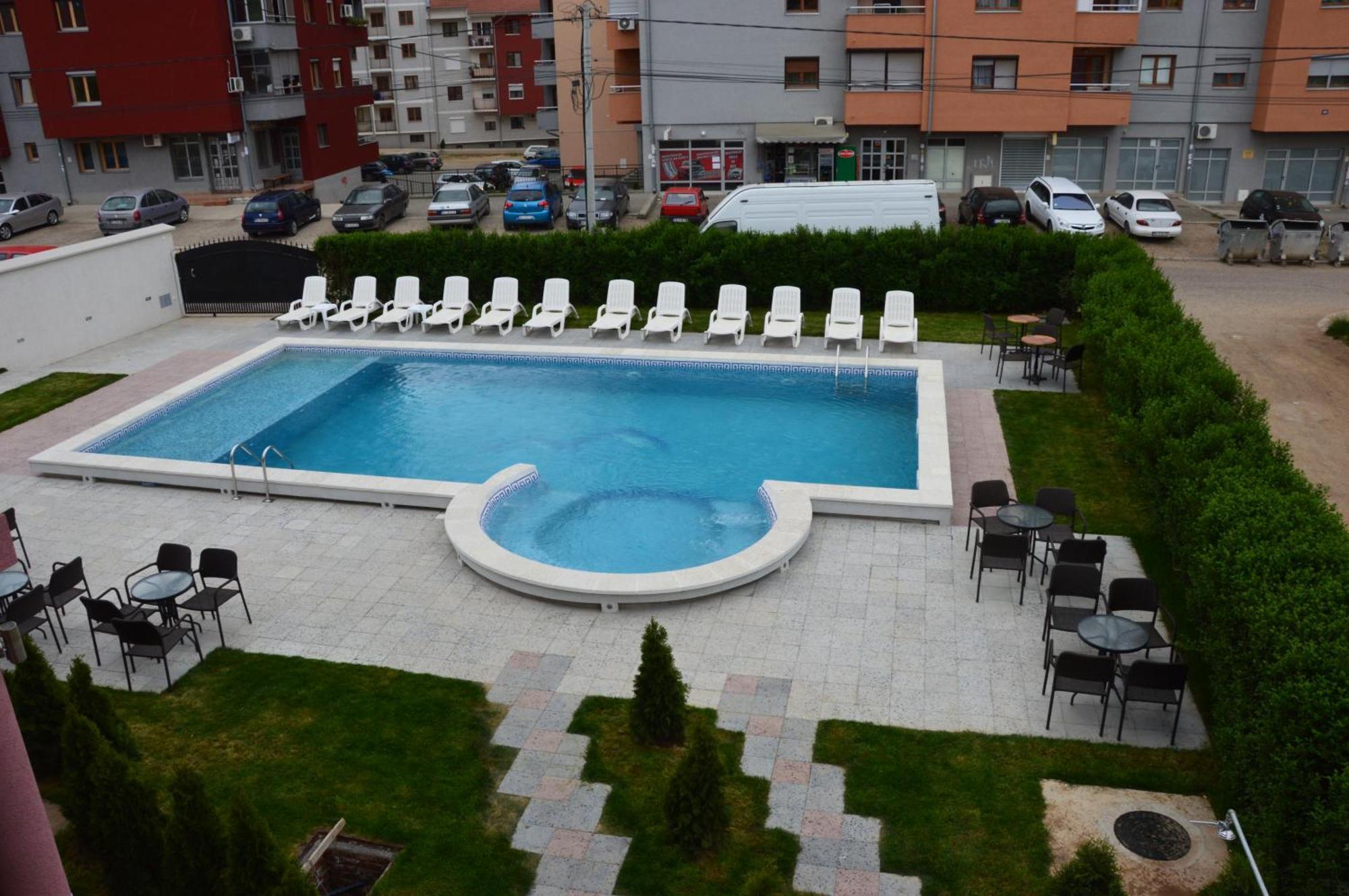 Poseidon Apartment Ниш Экстерьер фото